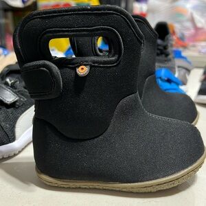 Bogs Insulated Toddler Winter Boots Fur Lined size 5 toddler